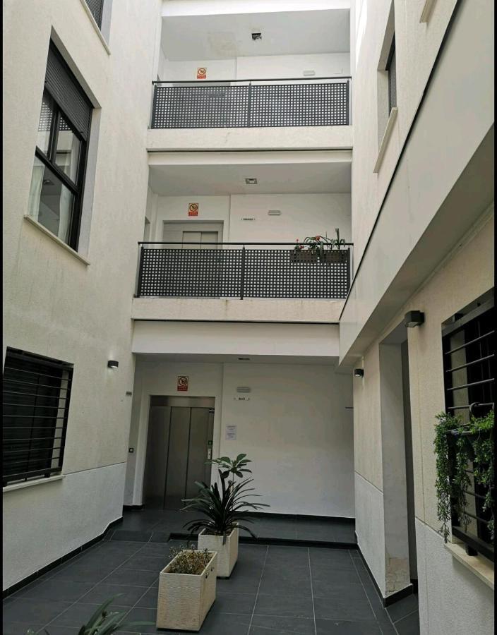Stylish Apartment In The Heart Of Malaga With Pool المظهر الخارجي الصورة